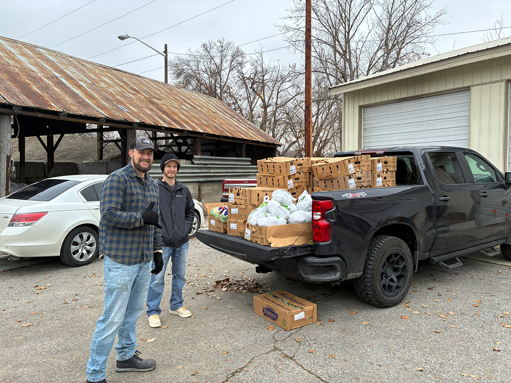 people at the cashmere food bank
